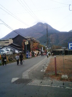 由布岳と湯の坪街道の風景(R1.11.22)