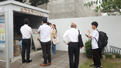 環境ISO学生委員会の内部監査 　エコステーションの確認(R5.9.4)