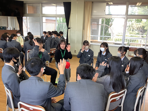三重大学の学生と語る生徒(R6.3.18)
