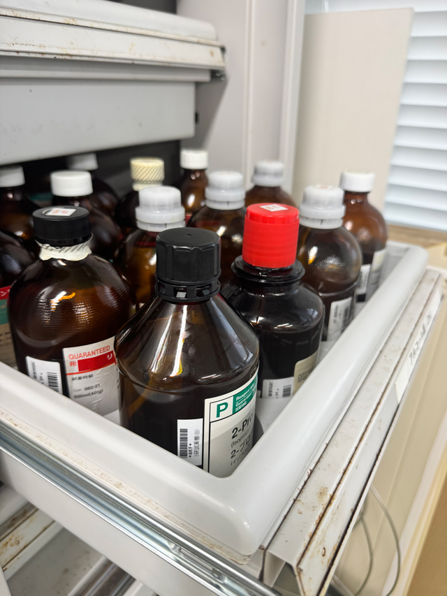 化学薬品管理システムが利用された薬品